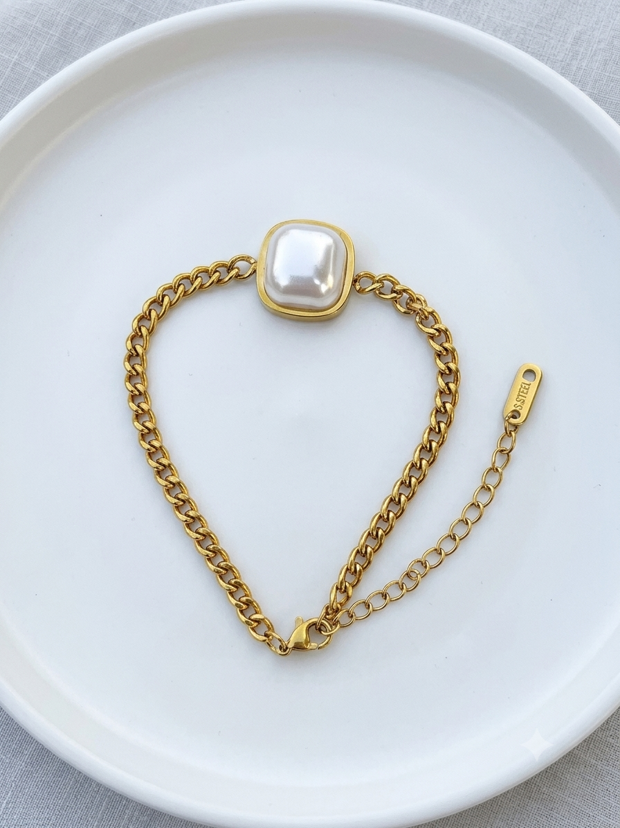 Pearl bracelet