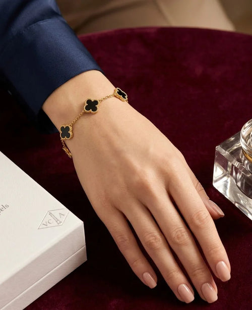Black clover Bracelet
