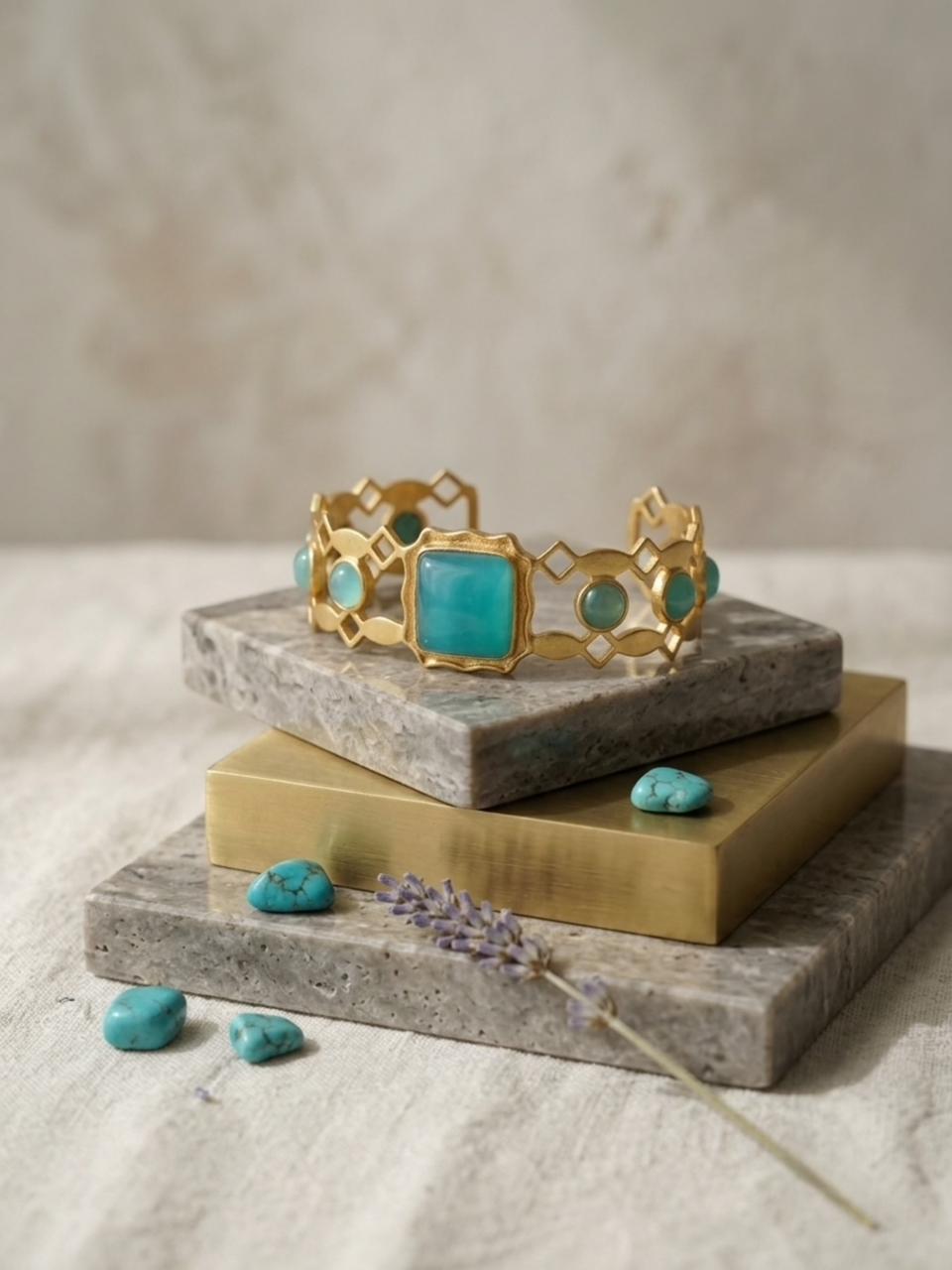 aura cuff