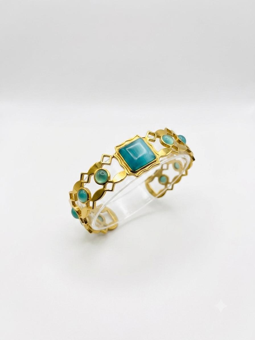 aura cuff